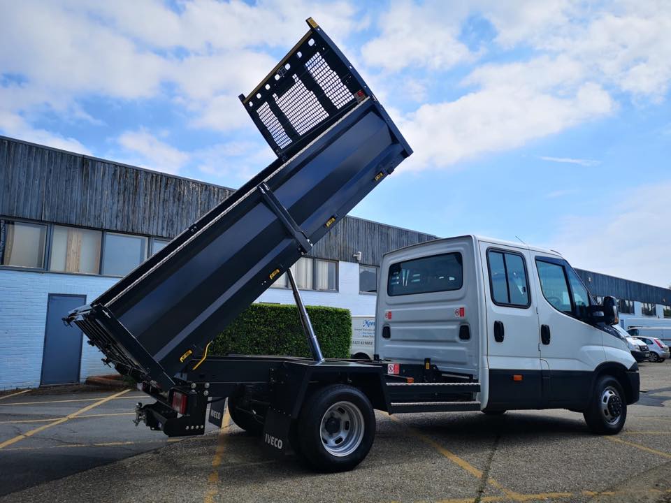 tipper 12